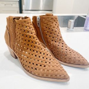 Dolce vita tan booties